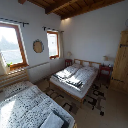Konukevi Kun Pista Vendeghaz Vertesboglar